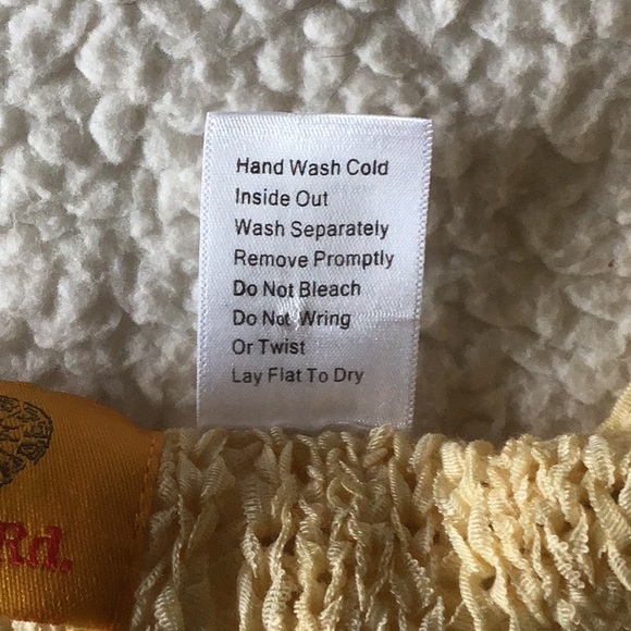 Yellow fringed tank. - Picture 5 of 5